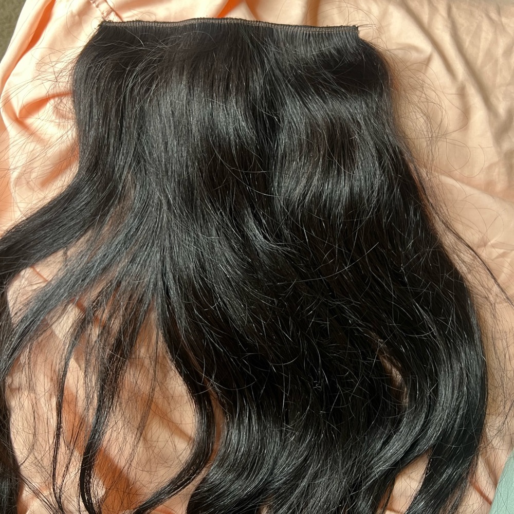 Natural dark brown full hair clip 180 gr. Used for only 1 time.
